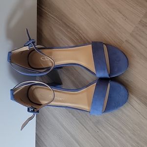 Blue open toe heels NWOT